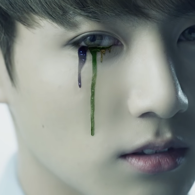 Coloured tears in The WINGS Tour Trailer